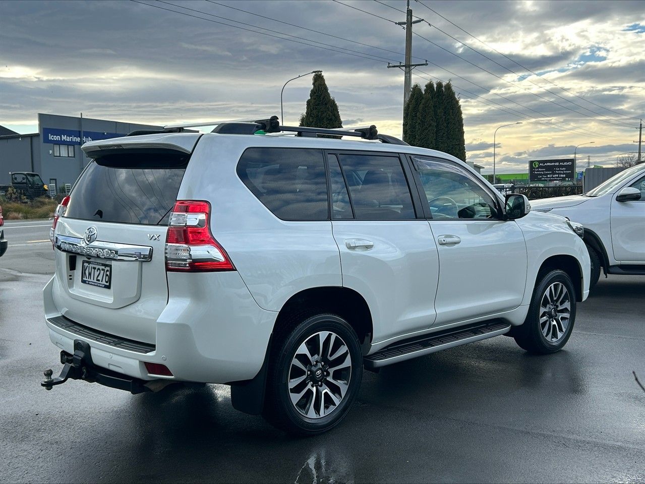 Vehicle image 3