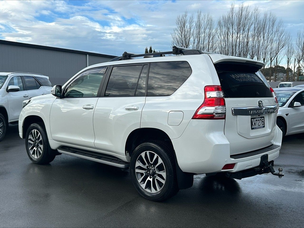 Vehicle image 4