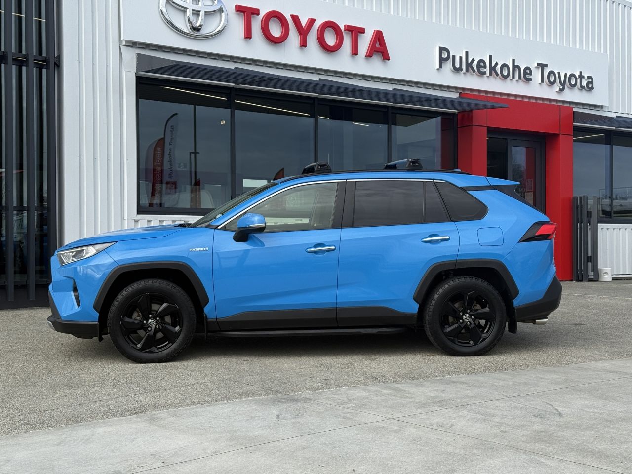 Vehicle image 3