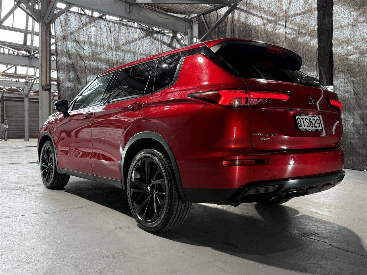 Vehicle image 5