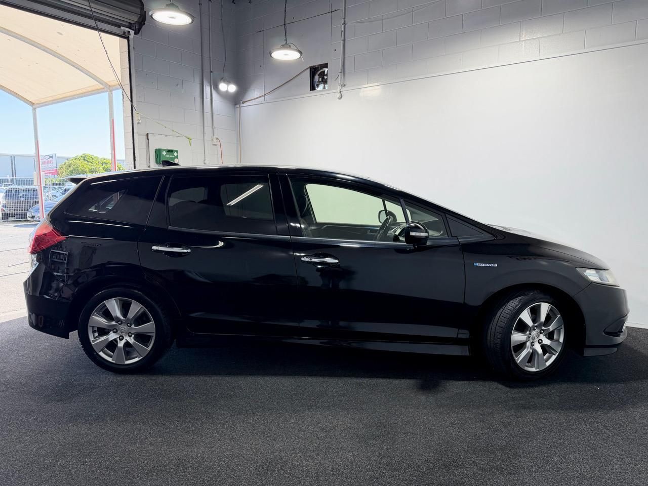 Vehicle image 5