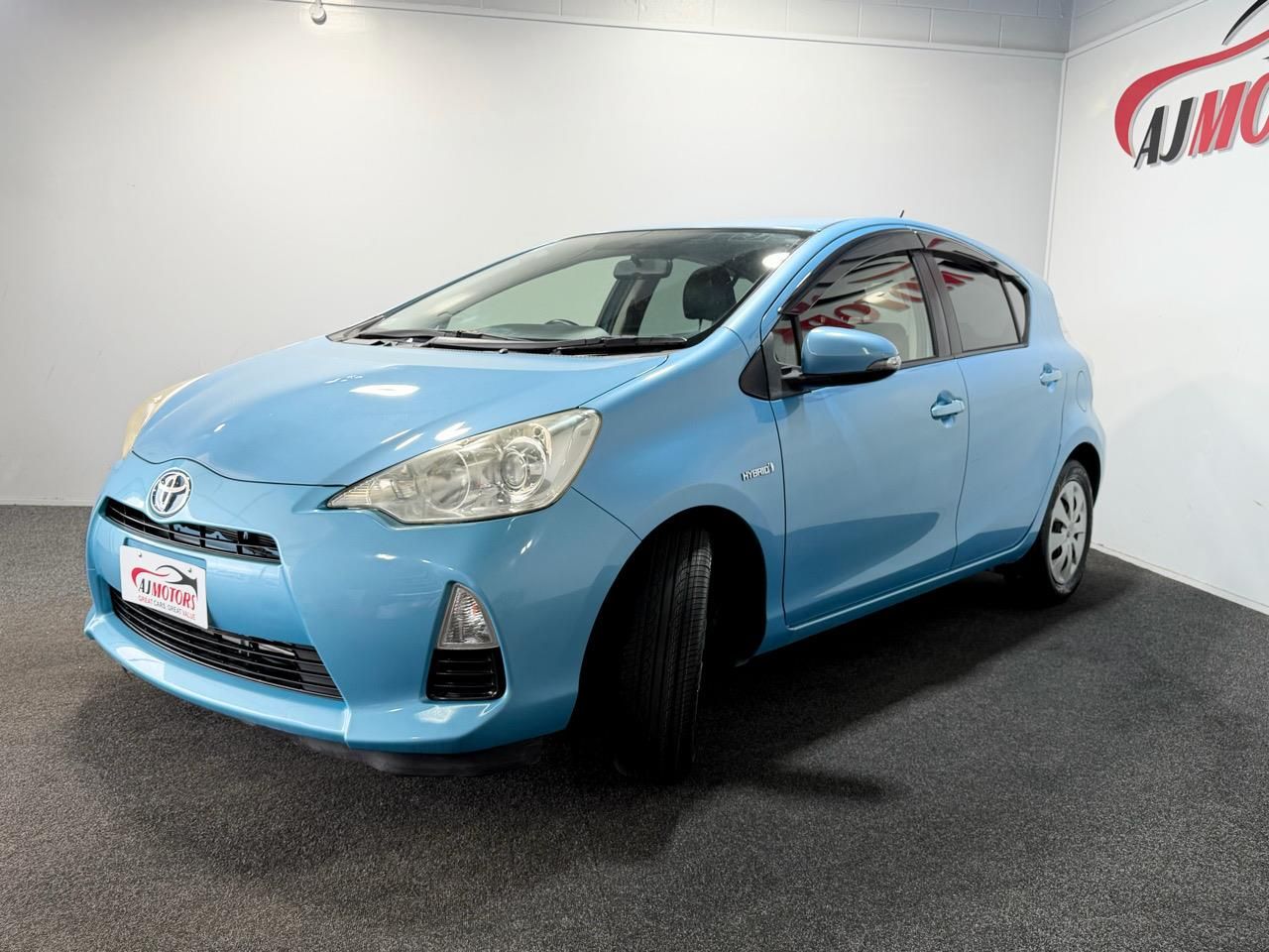 Vehicle image 3