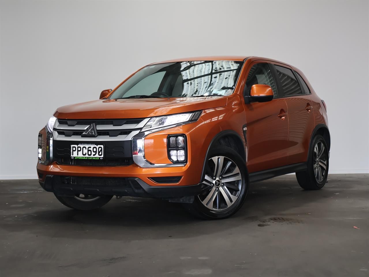 Vehicle image 3