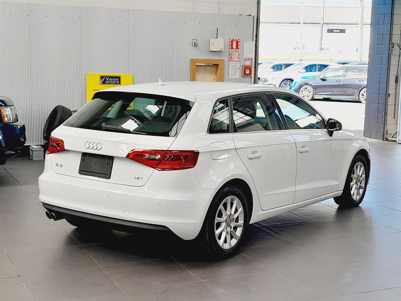 Vehicle image 4