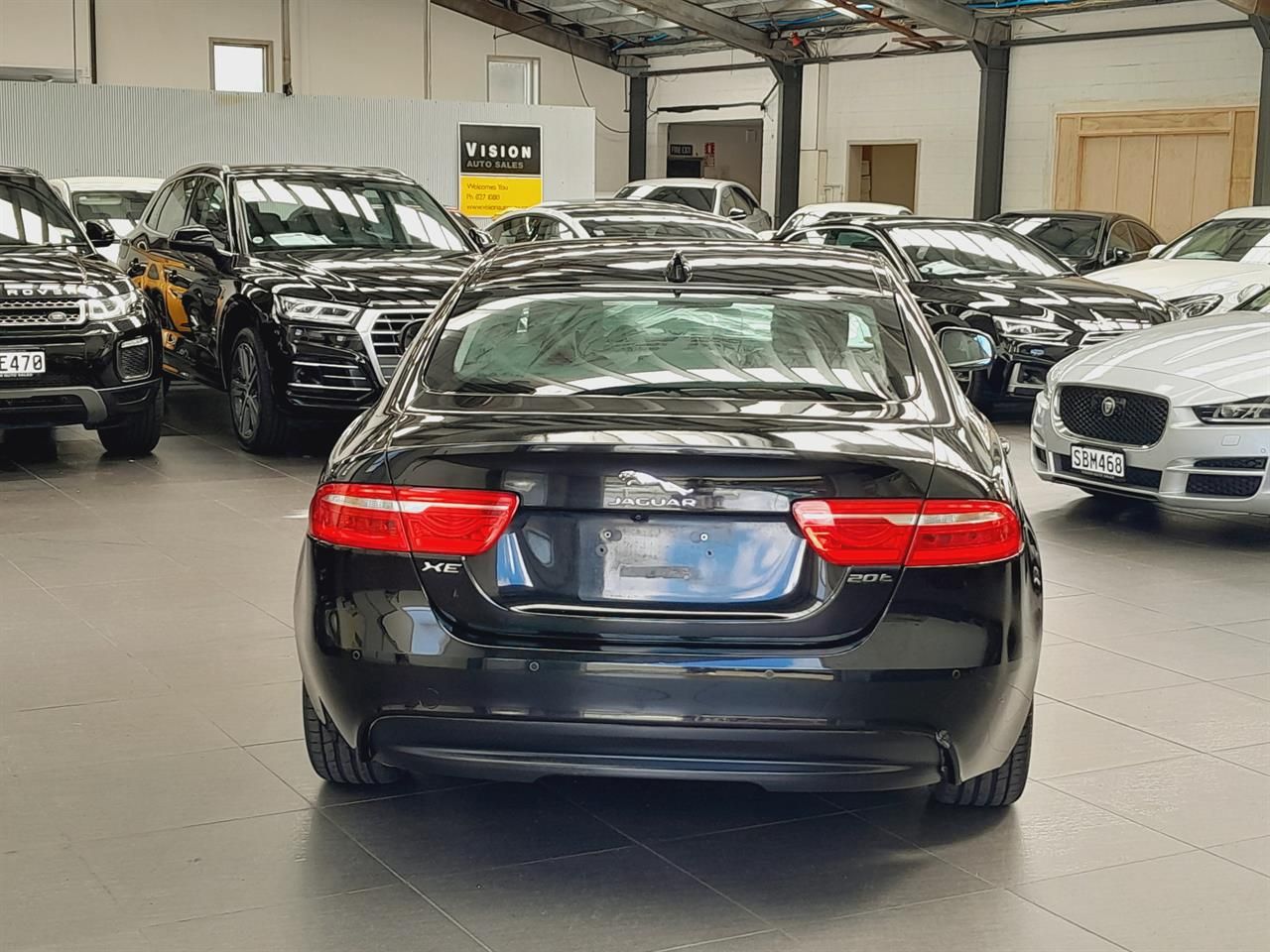 Vehicle image 4