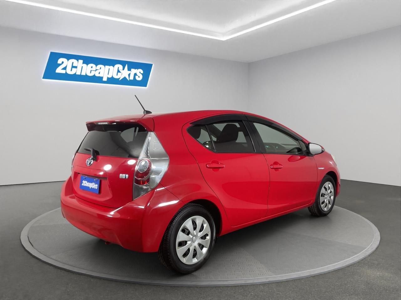 Vehicle image 5