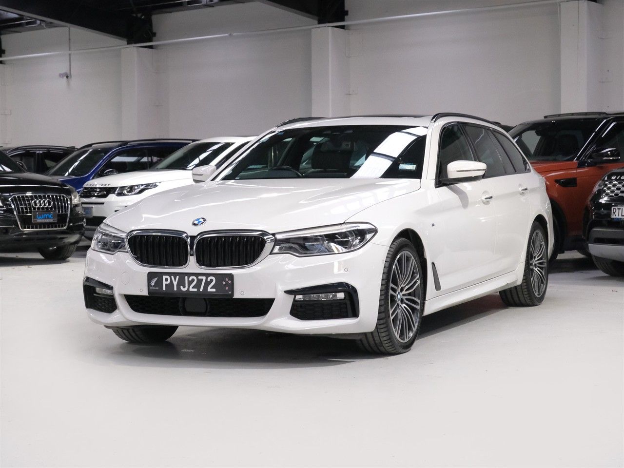 Vehicle image 4