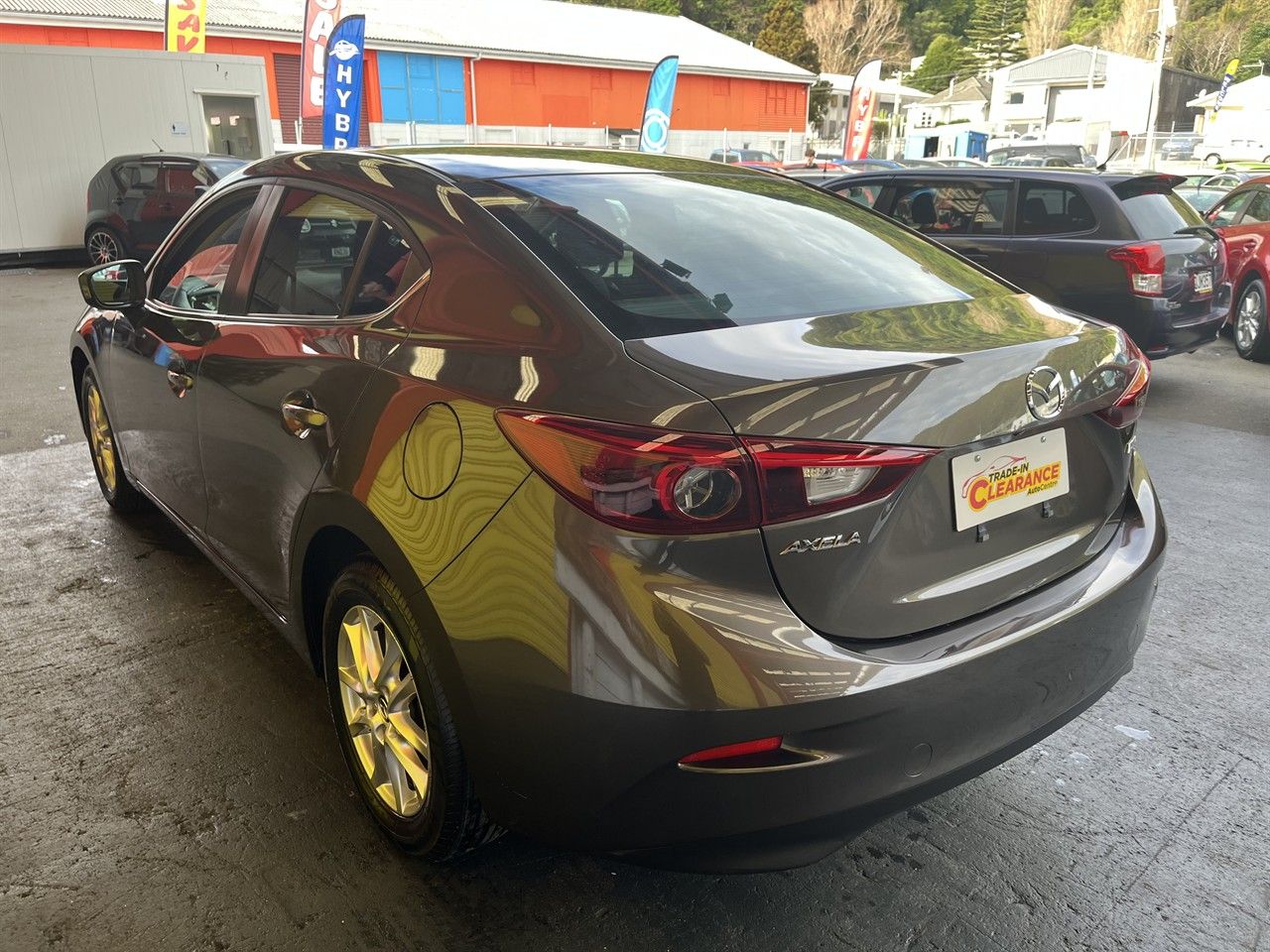 Vehicle image 4
