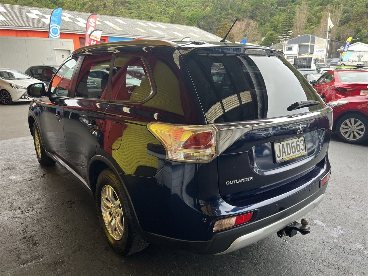 Vehicle image 4