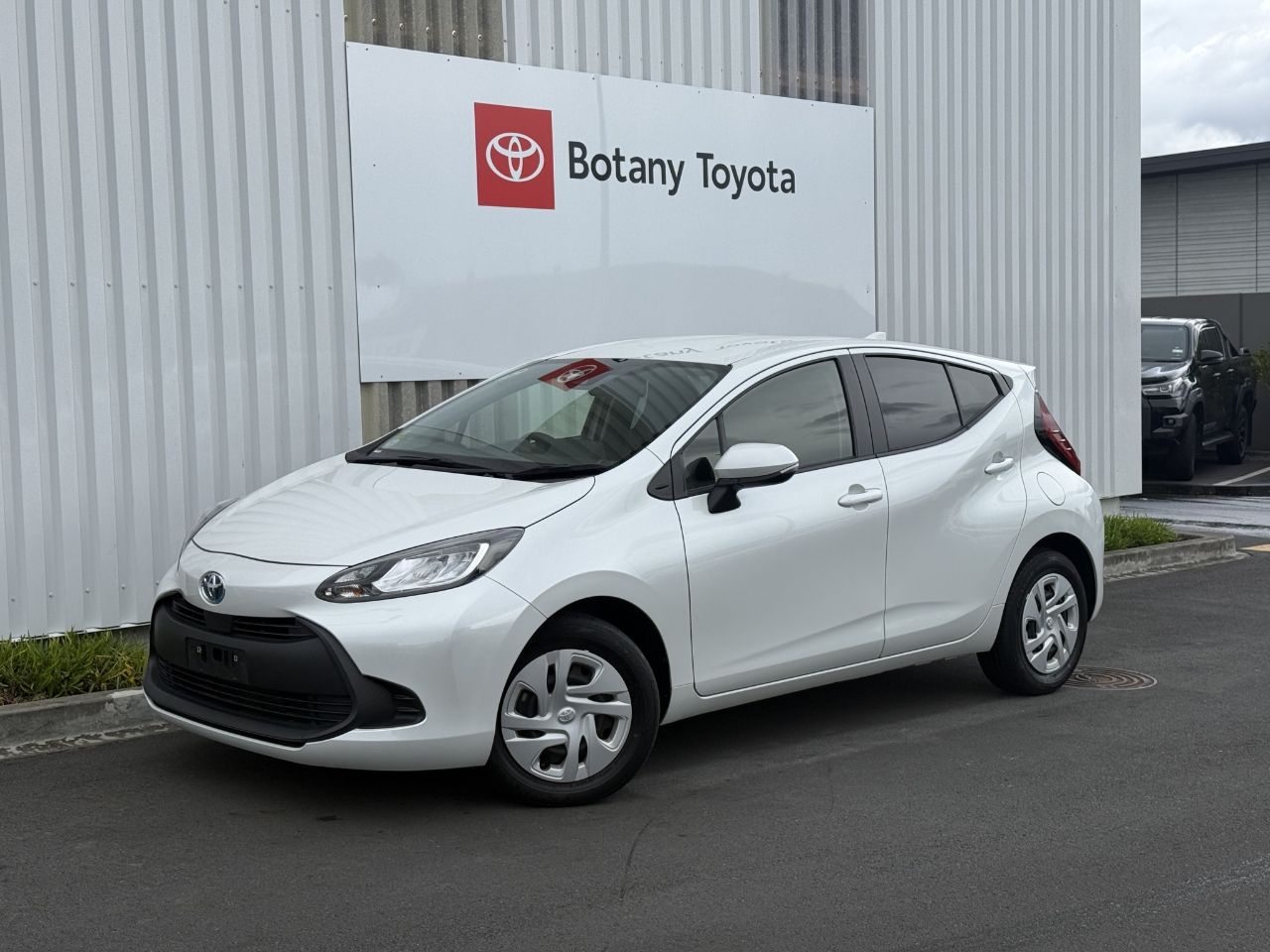 Vehicle image 1