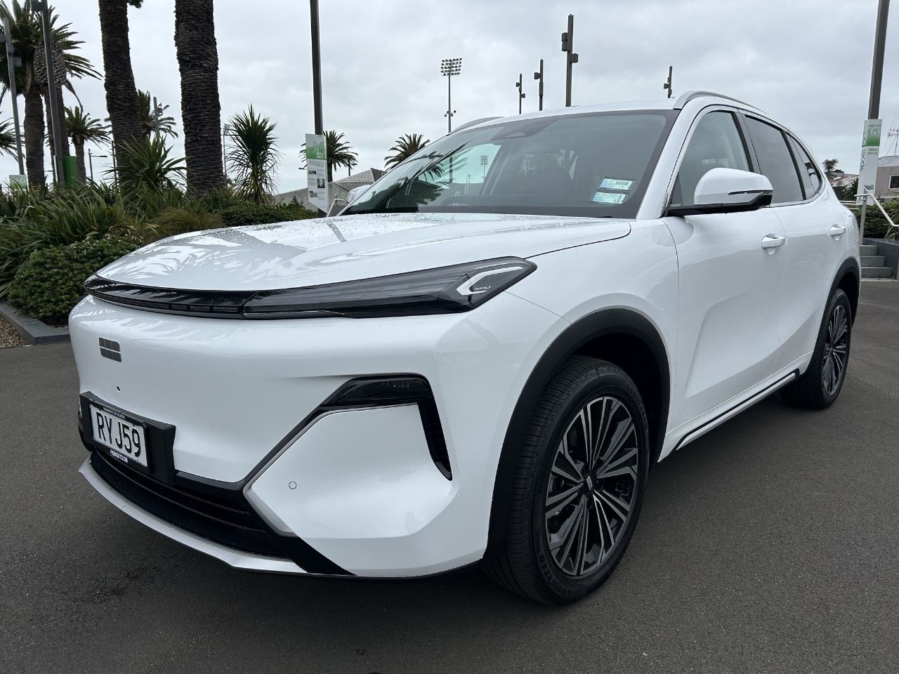 Vehicle image 3