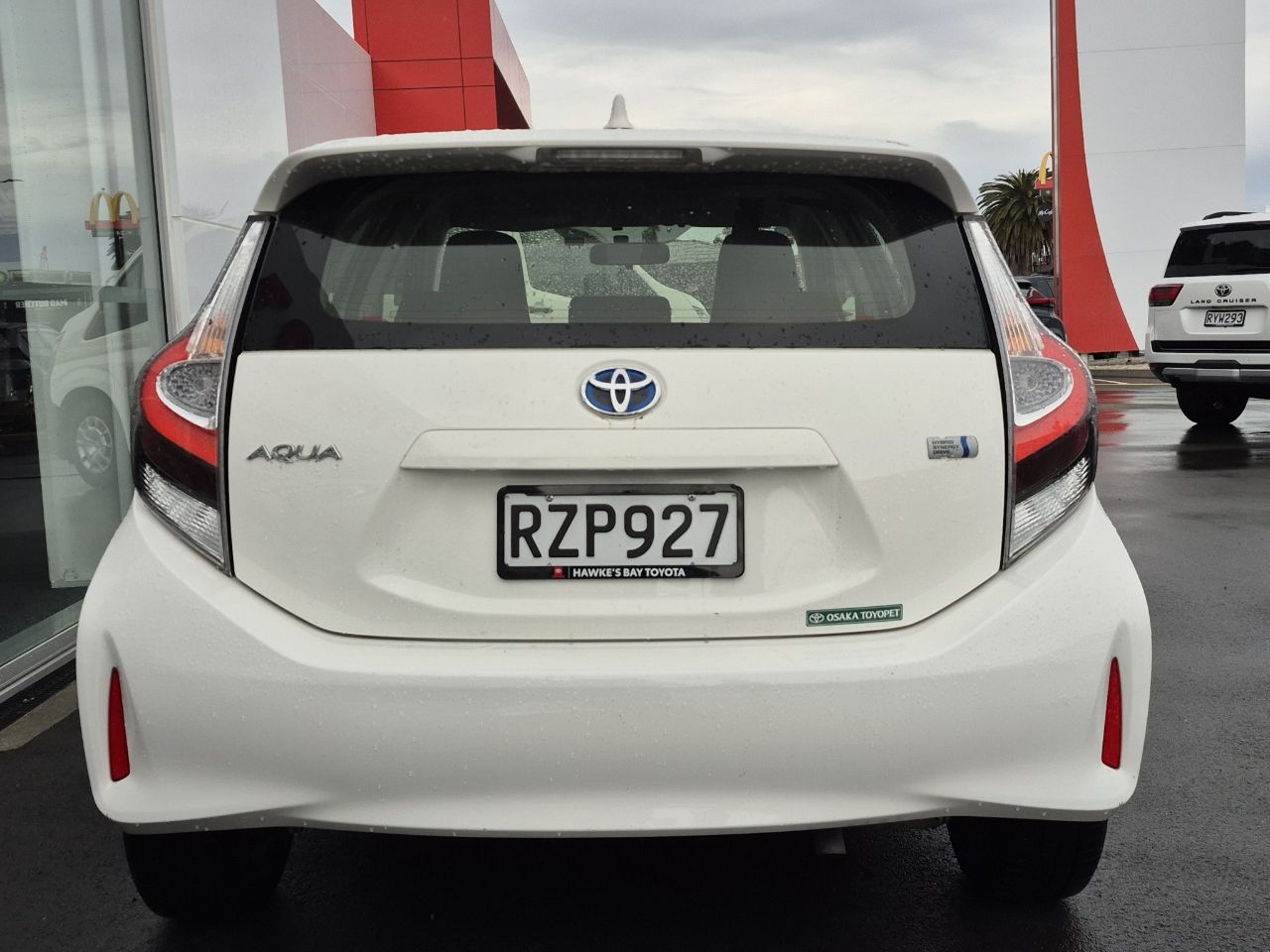 Vehicle image 4