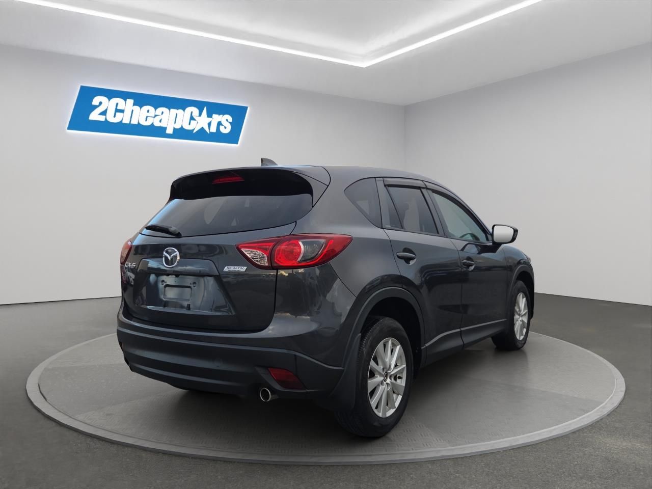 Vehicle image 5