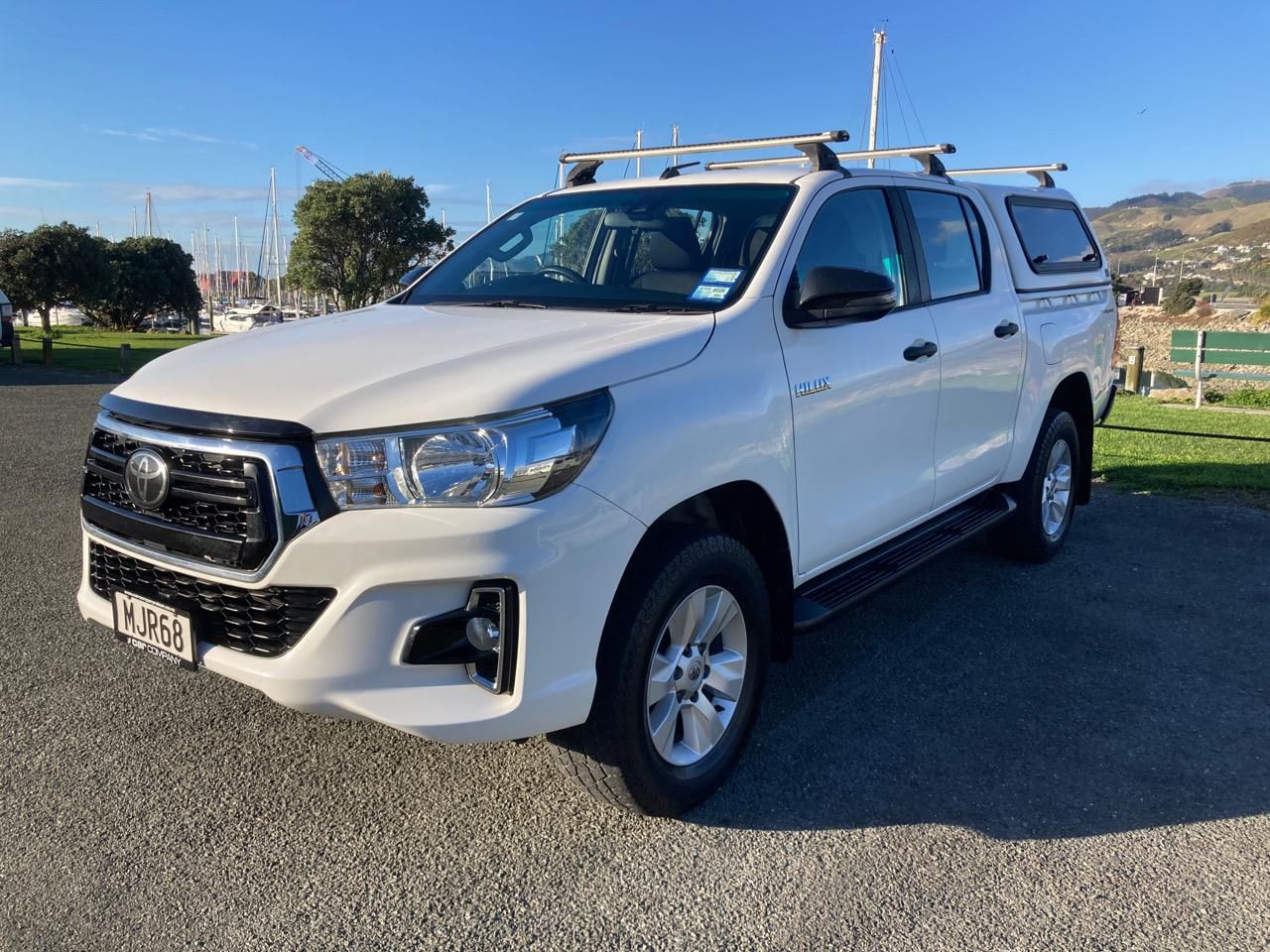 Vehicle image 5