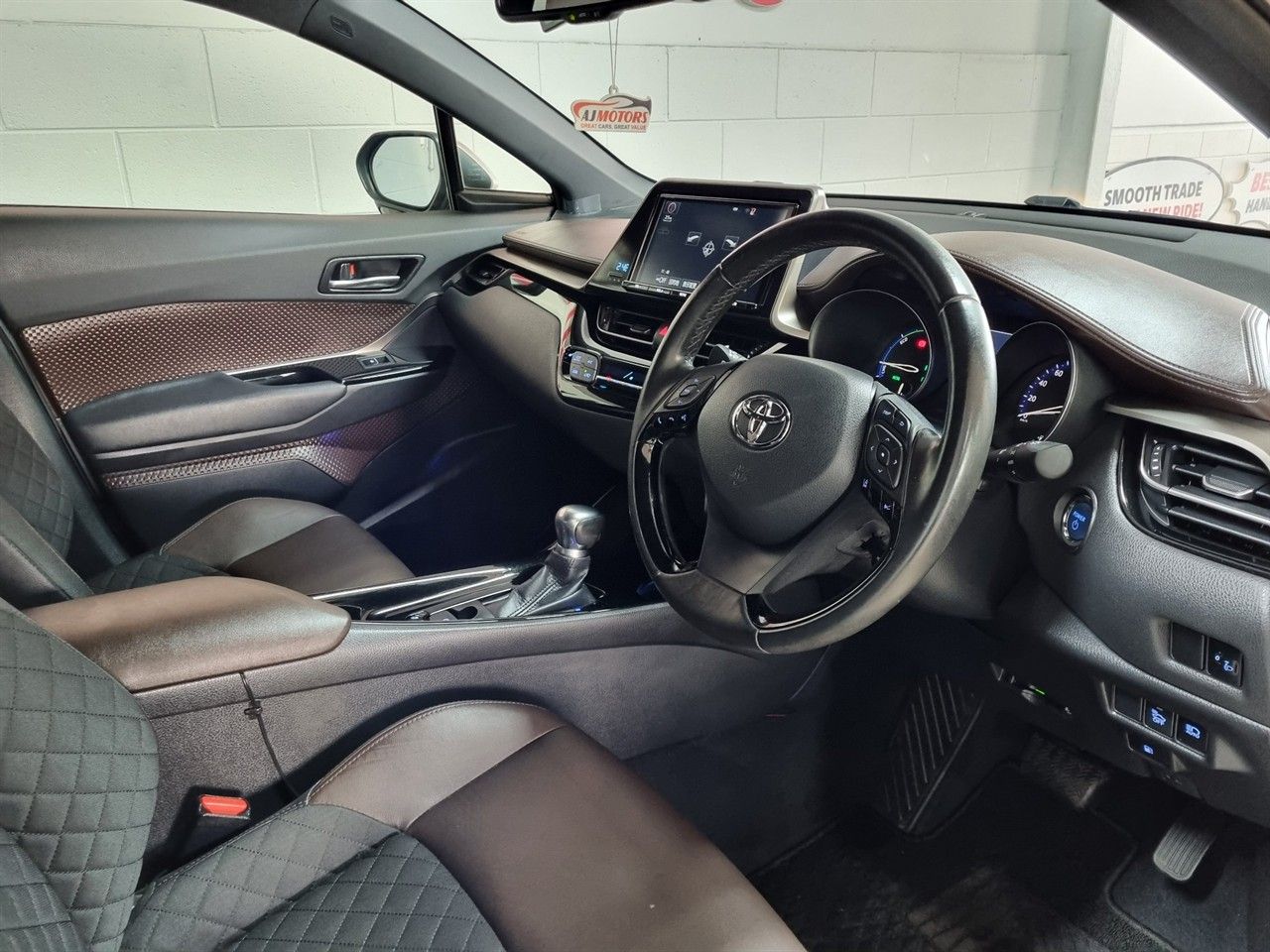 Vehicle image 3