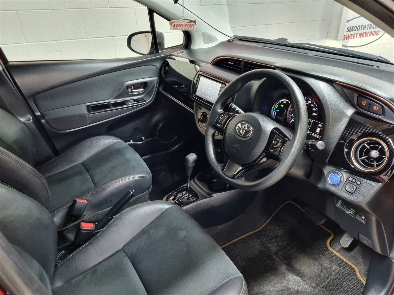 Vehicle image 3