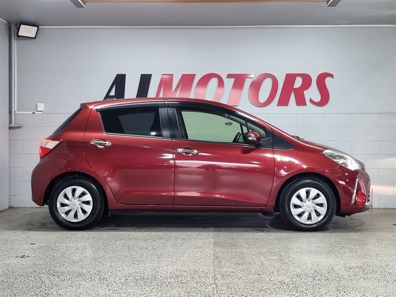 Vehicle image 5