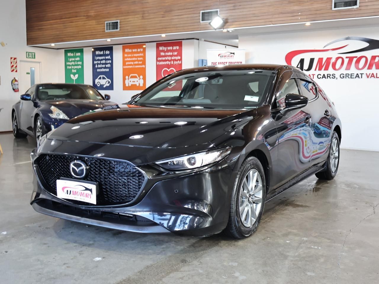 Vehicle image 3