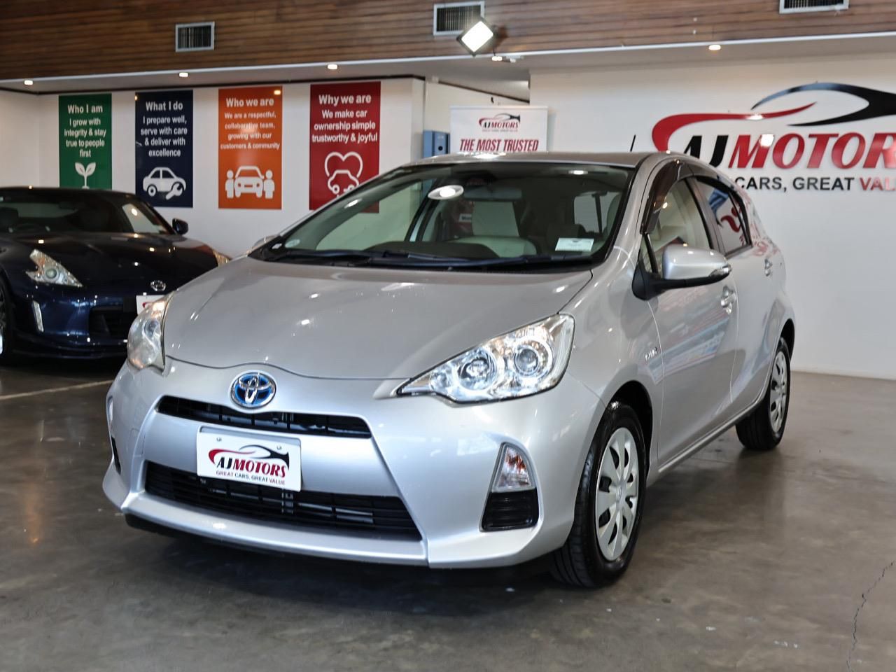 Vehicle image 3