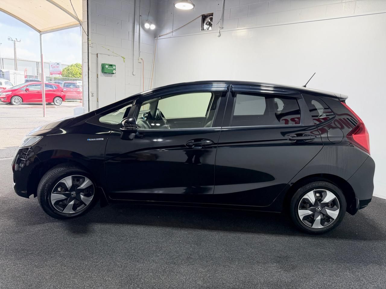 Vehicle image 5
