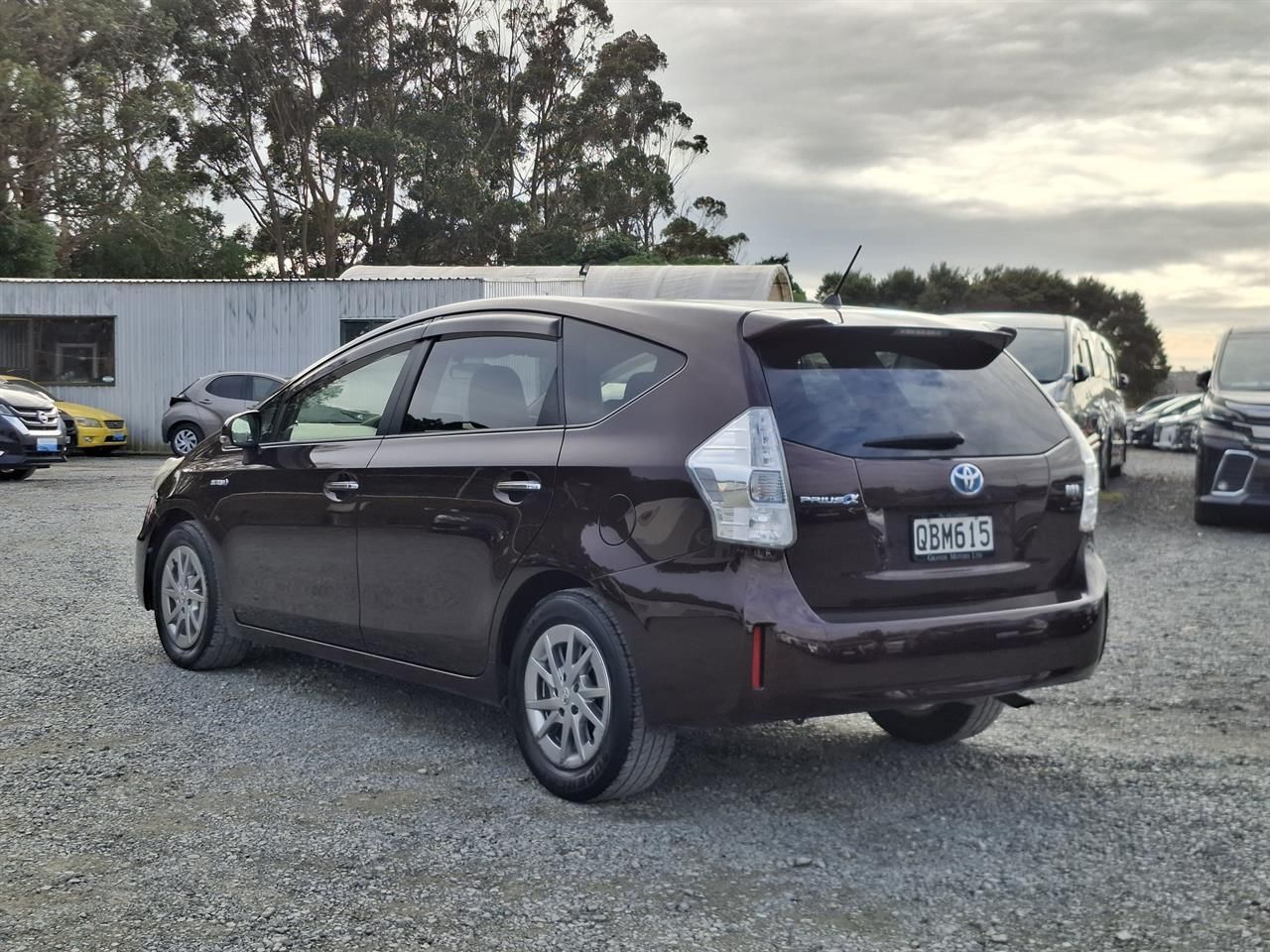 Vehicle image 5
