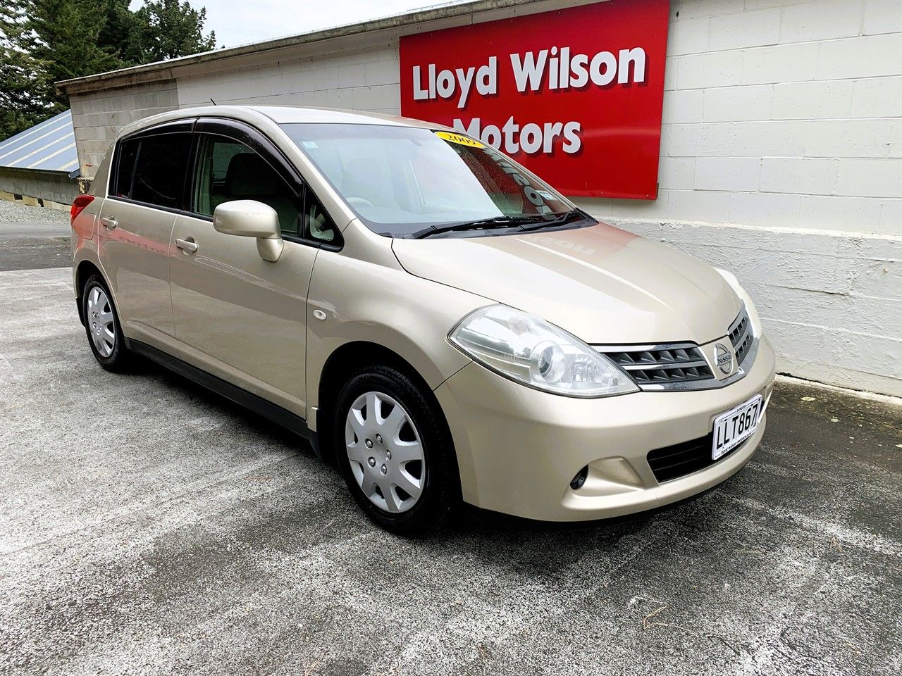 Vehicle image 1
