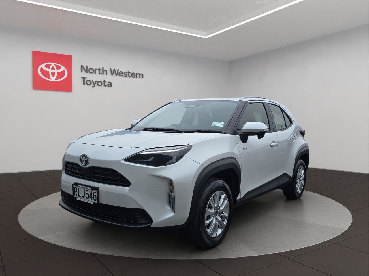 Vehicle image 3