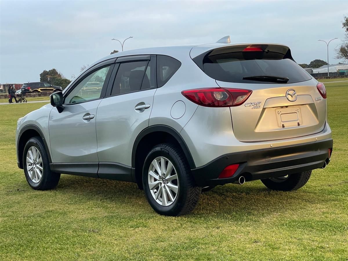 Vehicle image 4