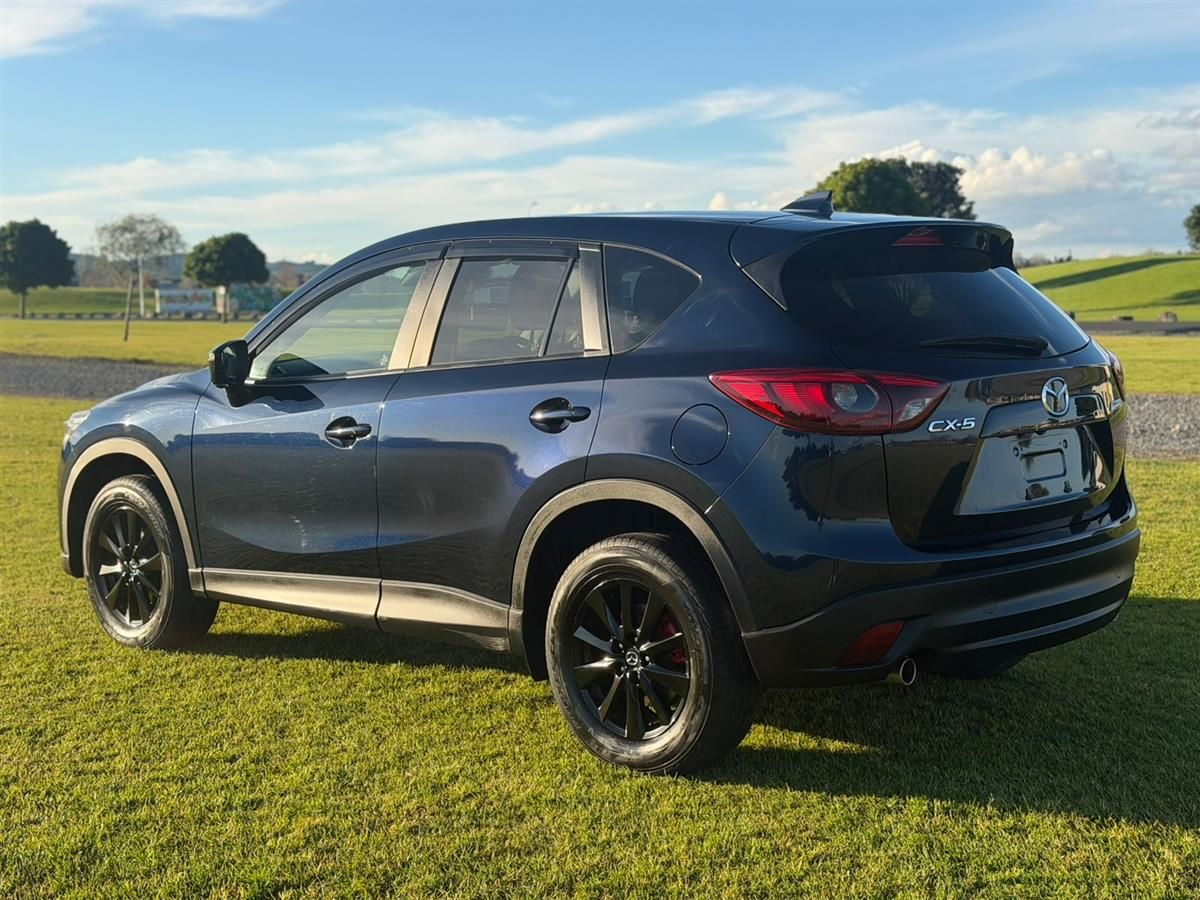 Vehicle image 5