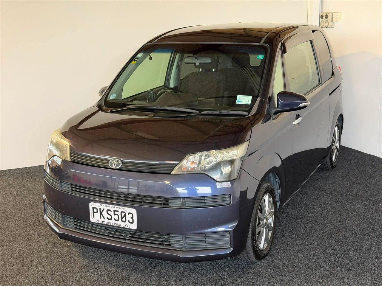 Vehicle image 3