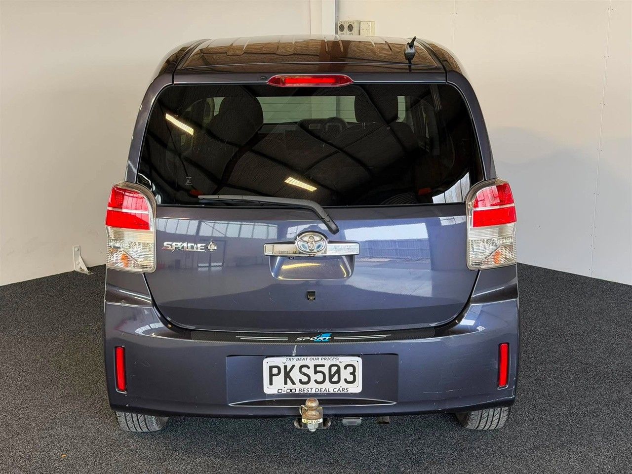 Vehicle image 5