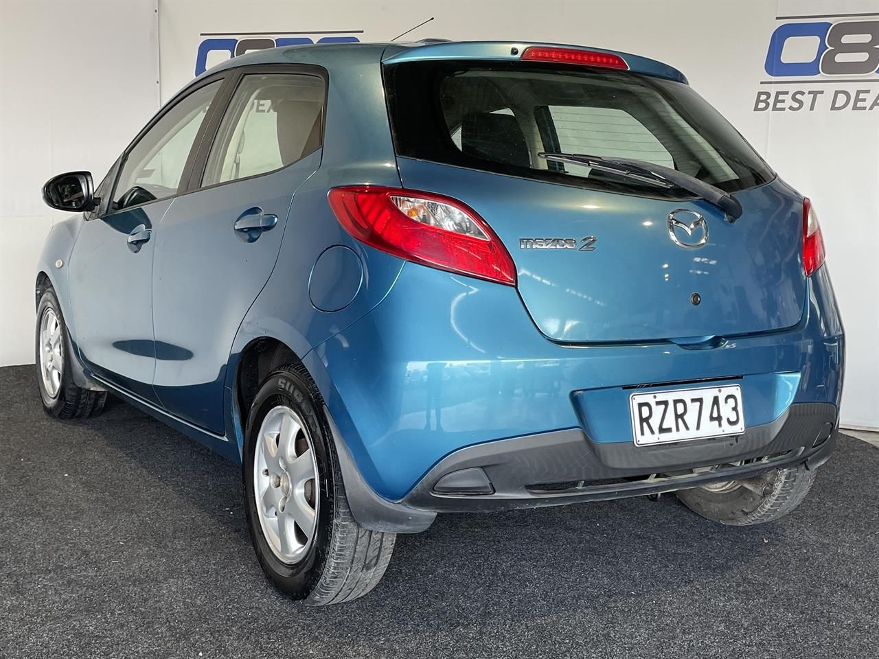 Vehicle image 4