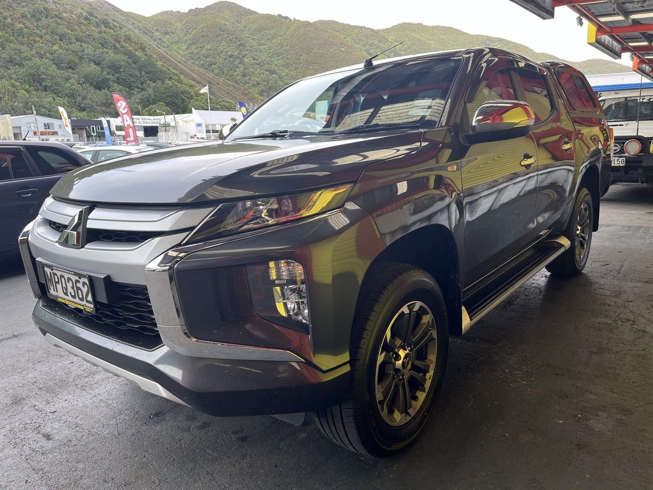 Vehicle image 3