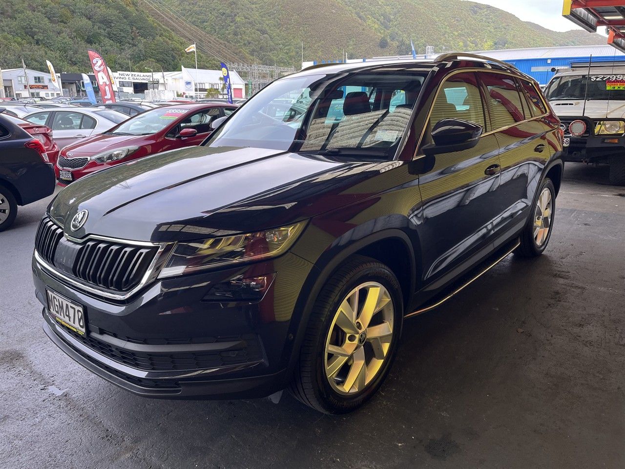 Vehicle image 3