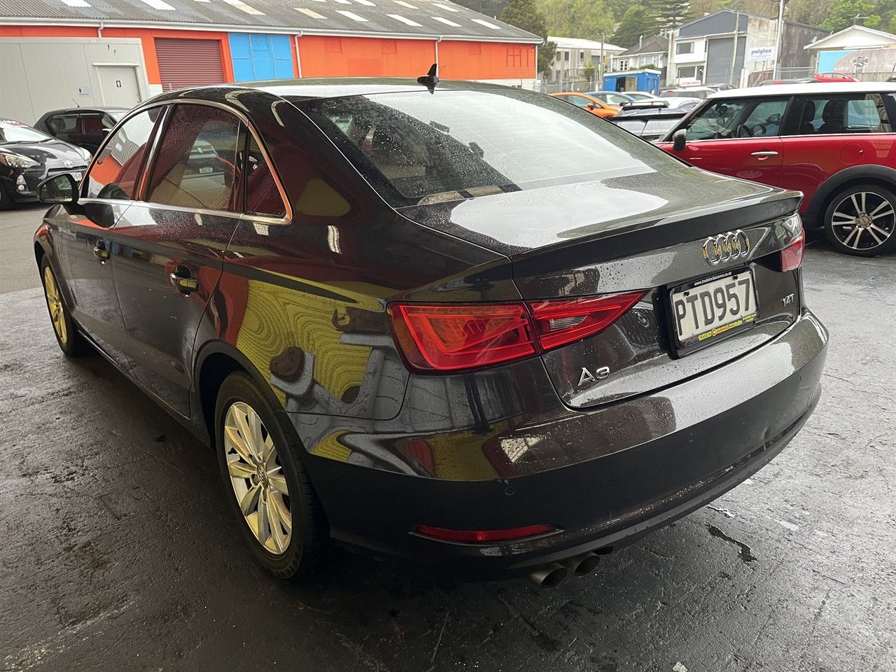 Vehicle image 4
