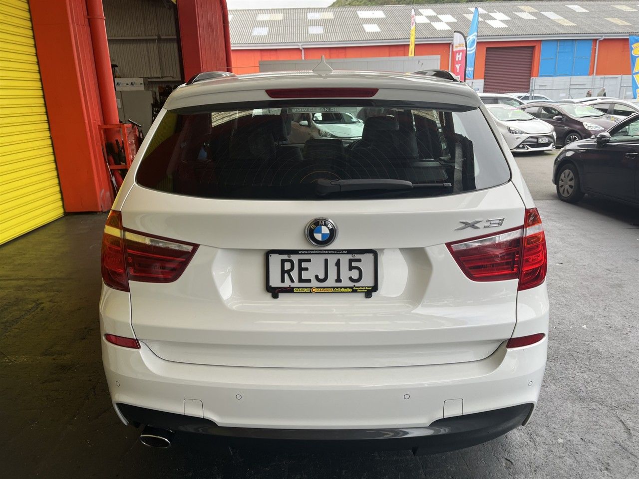 Vehicle image 5