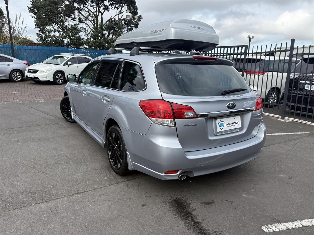 Vehicle image 4