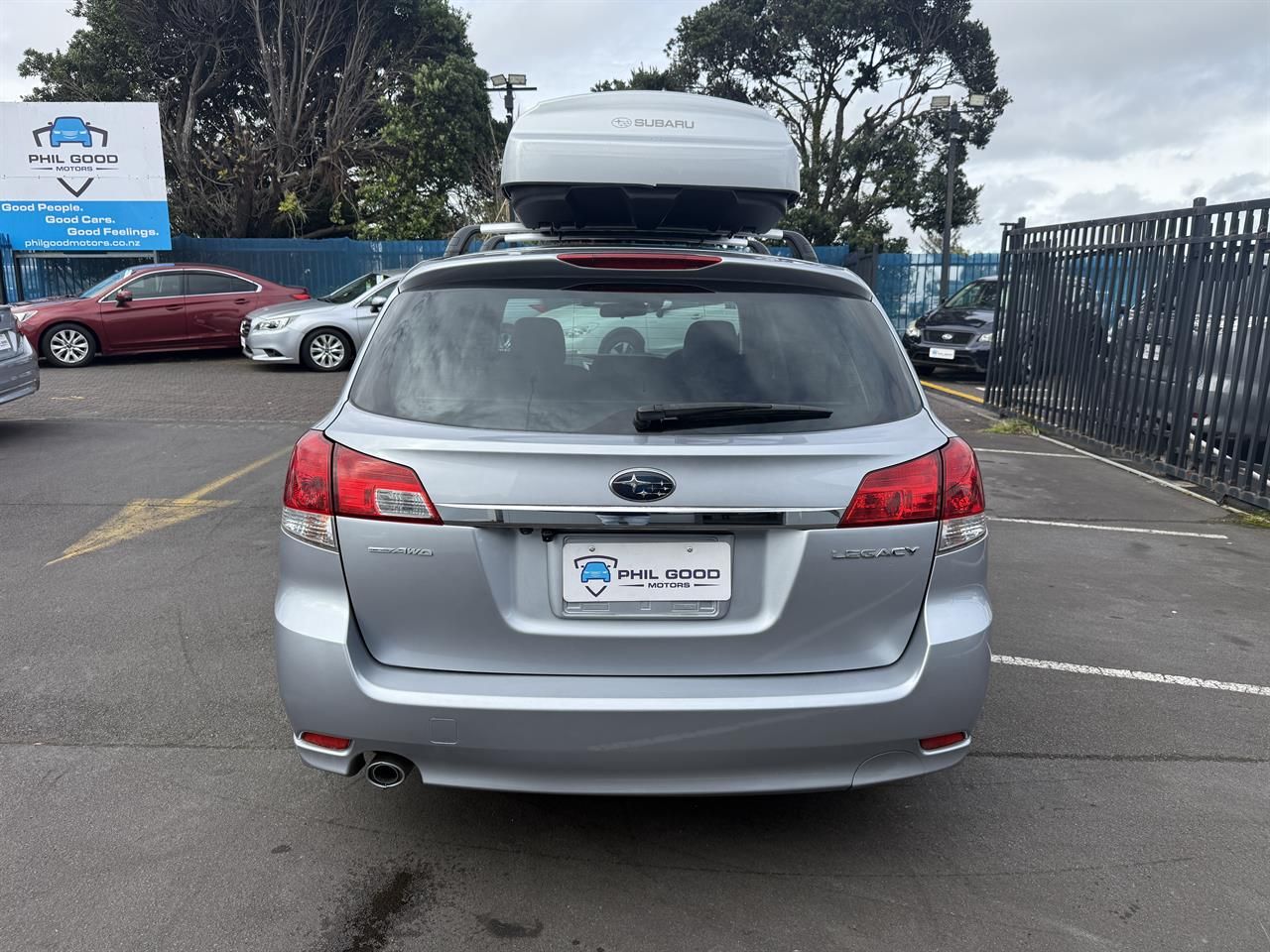 Vehicle image 5