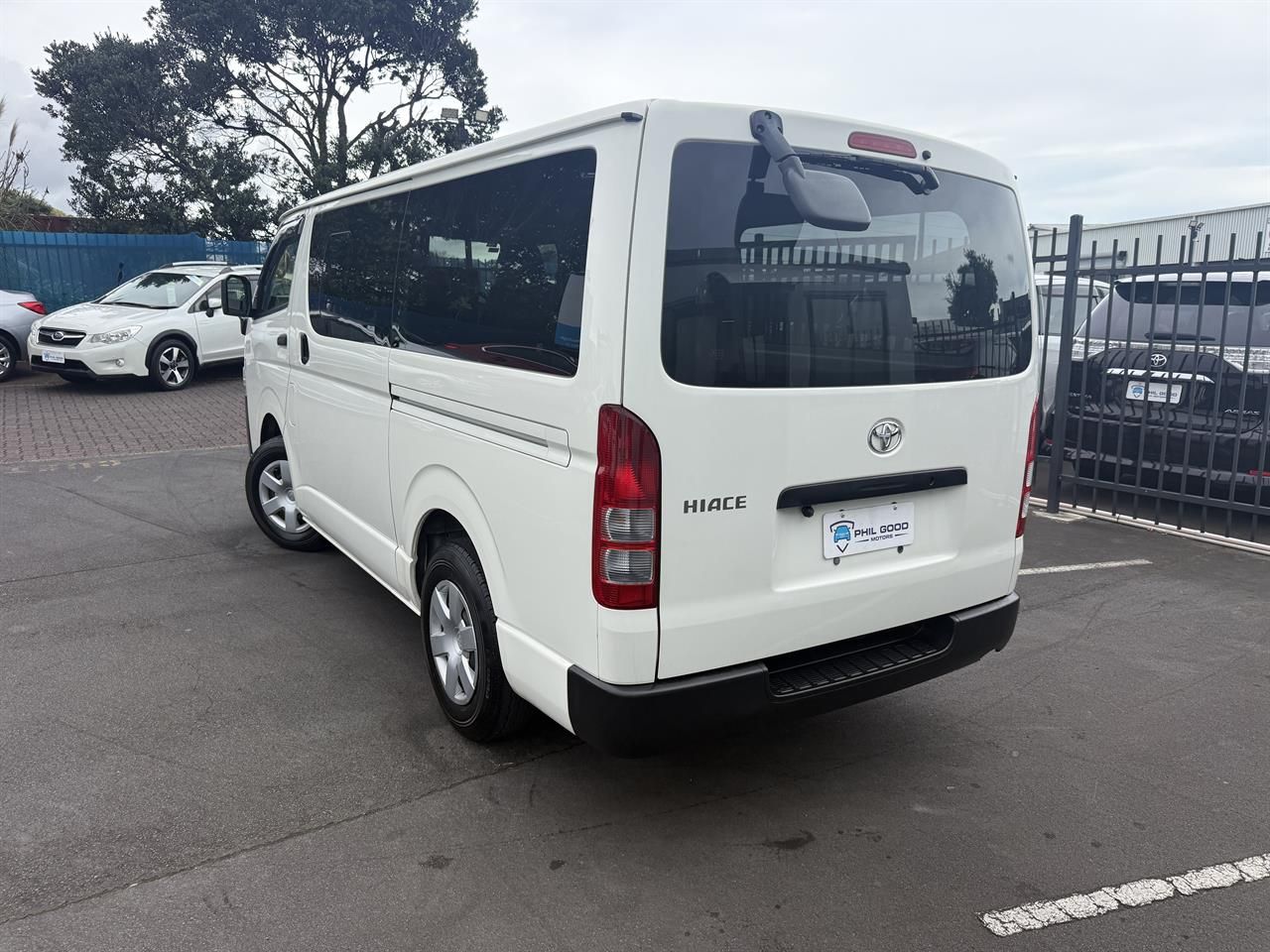 Vehicle image 4