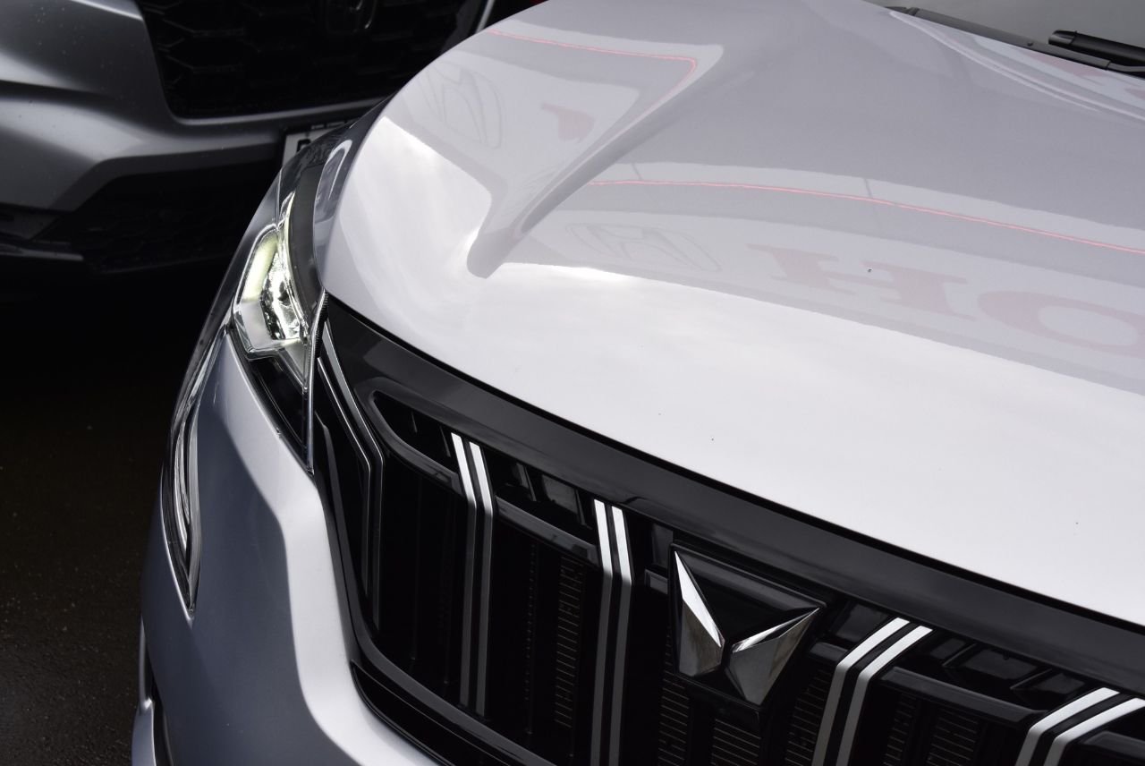Vehicle image 2