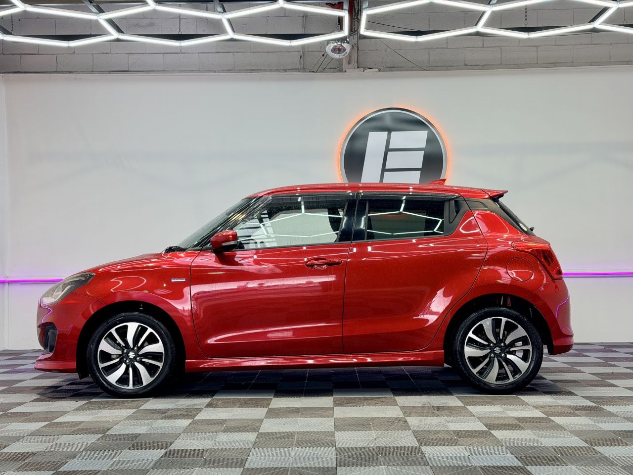 Vehicle image 5