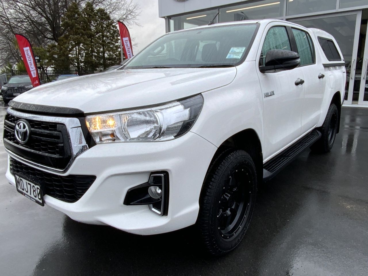 Vehicle image 5