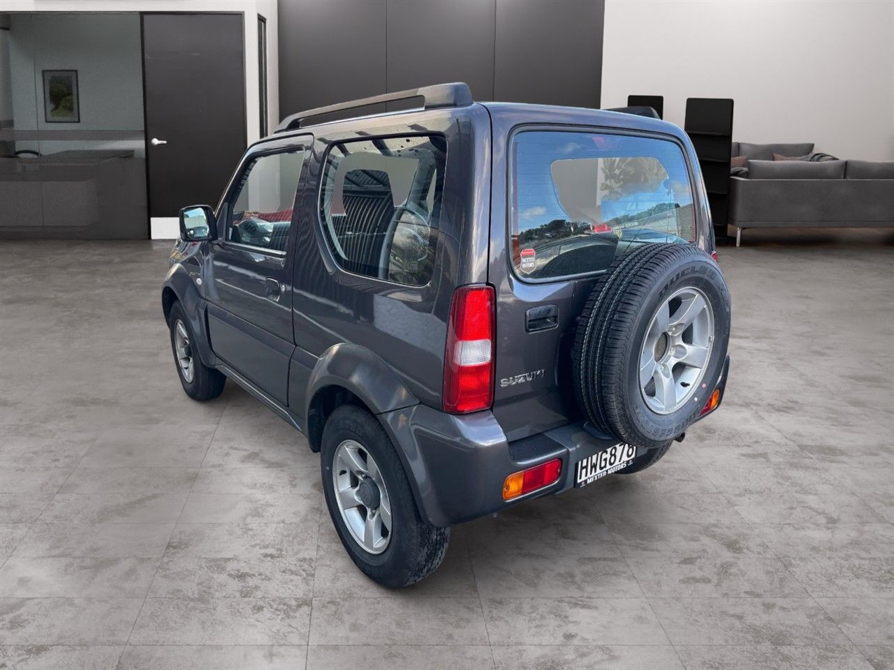 Vehicle image 4