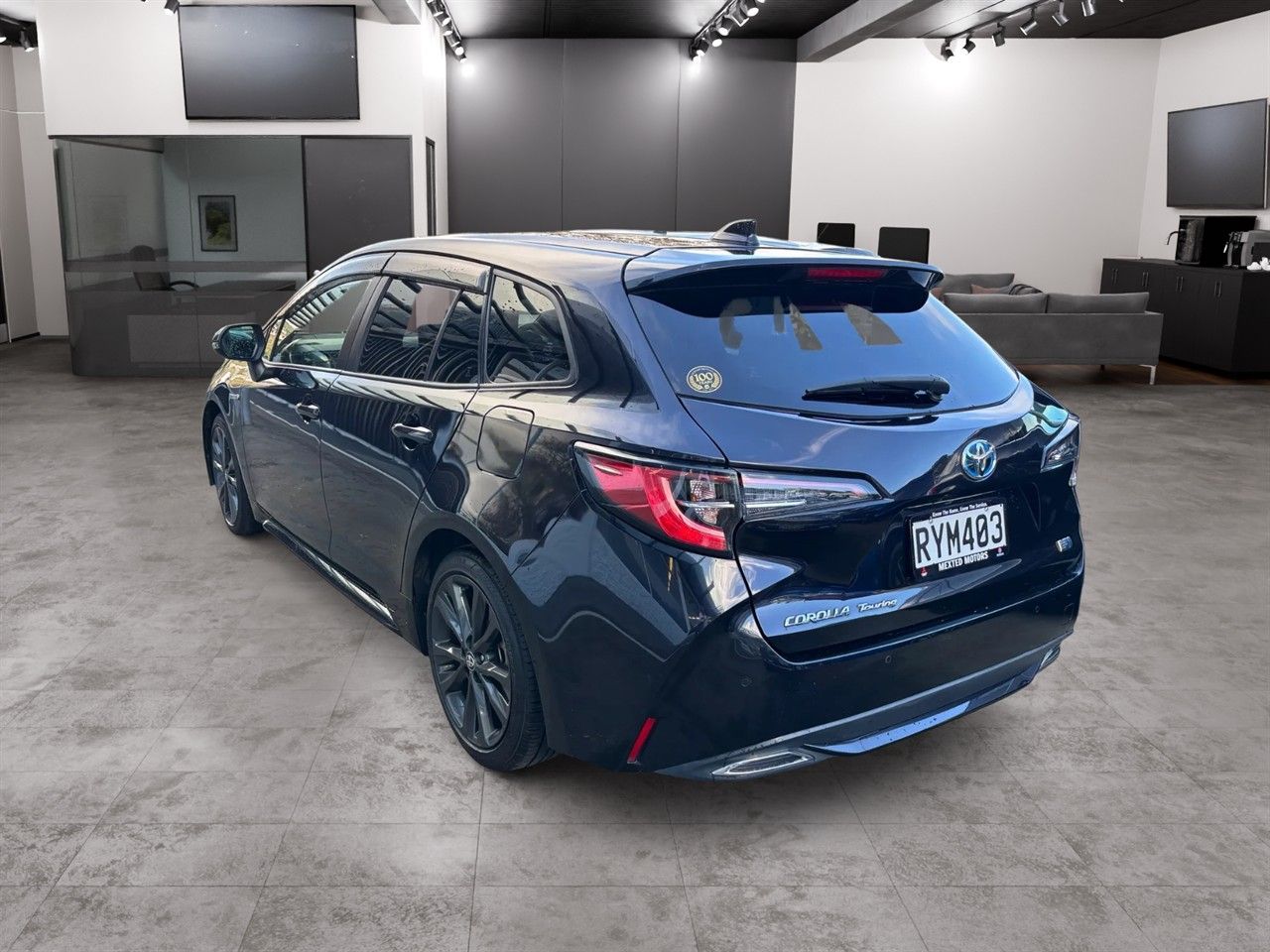 Vehicle image 4
