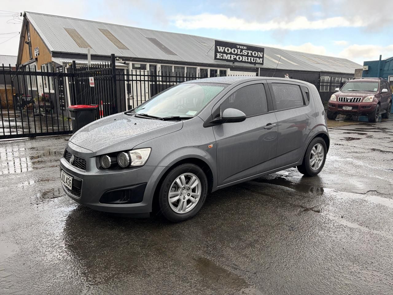 Vehicle image 5