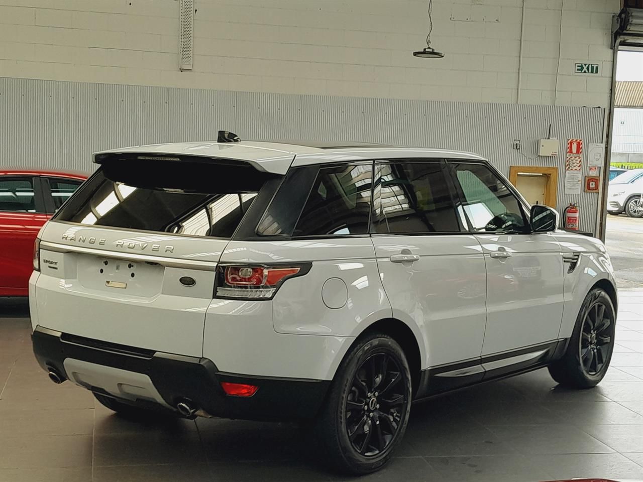 Vehicle image 4
