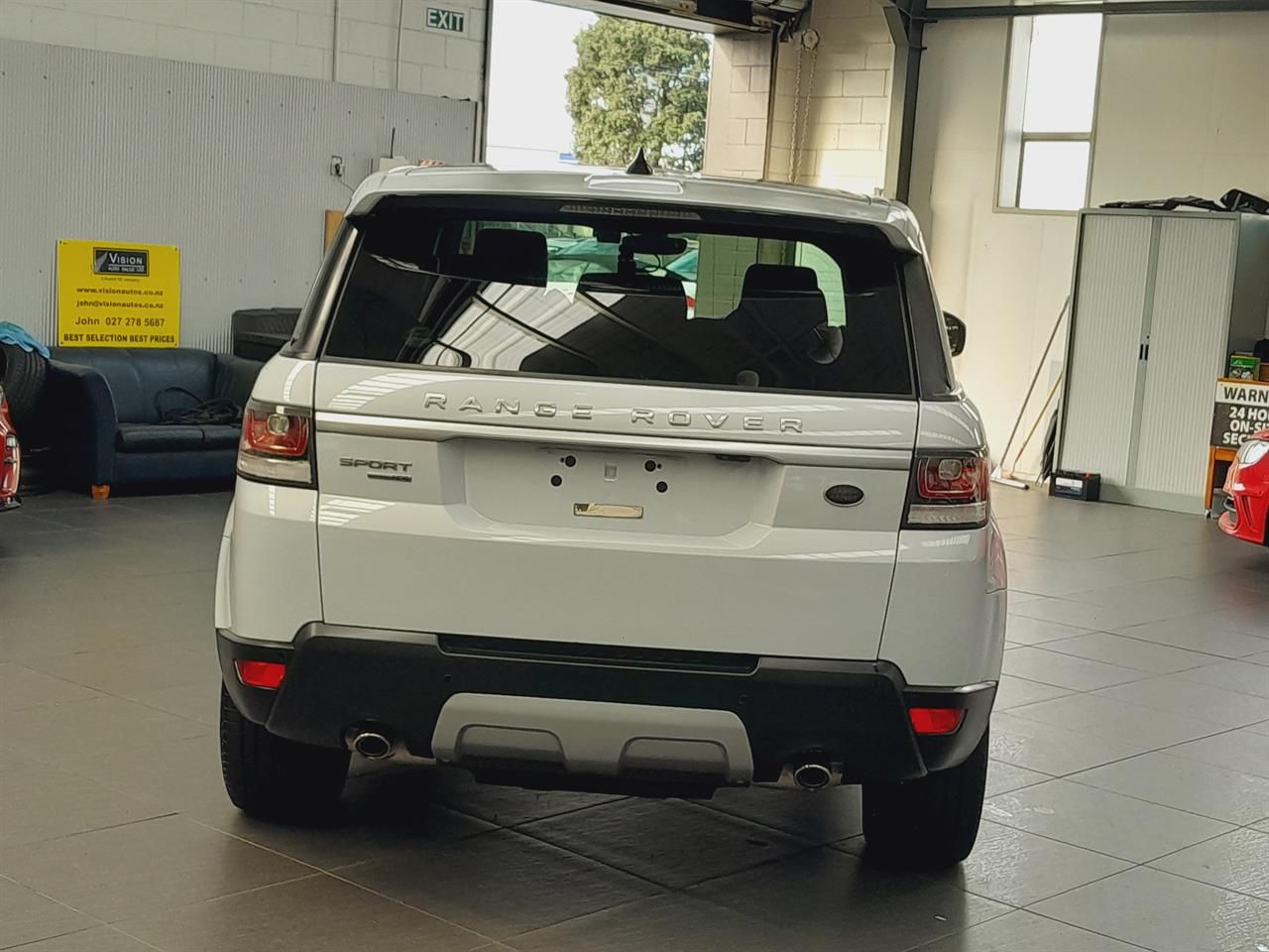 Vehicle image 5