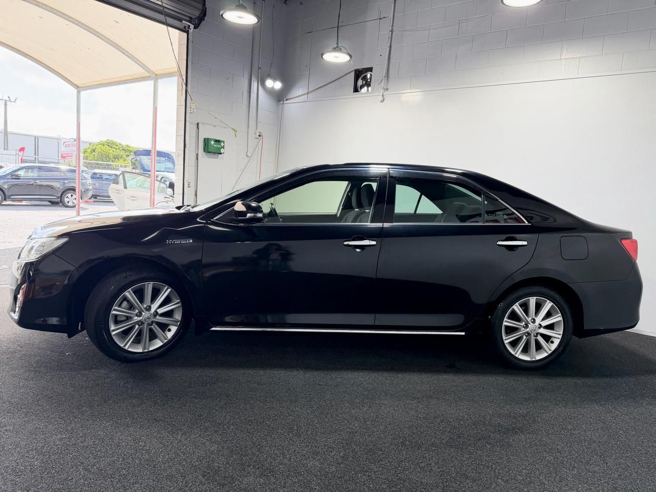 Vehicle image 5
