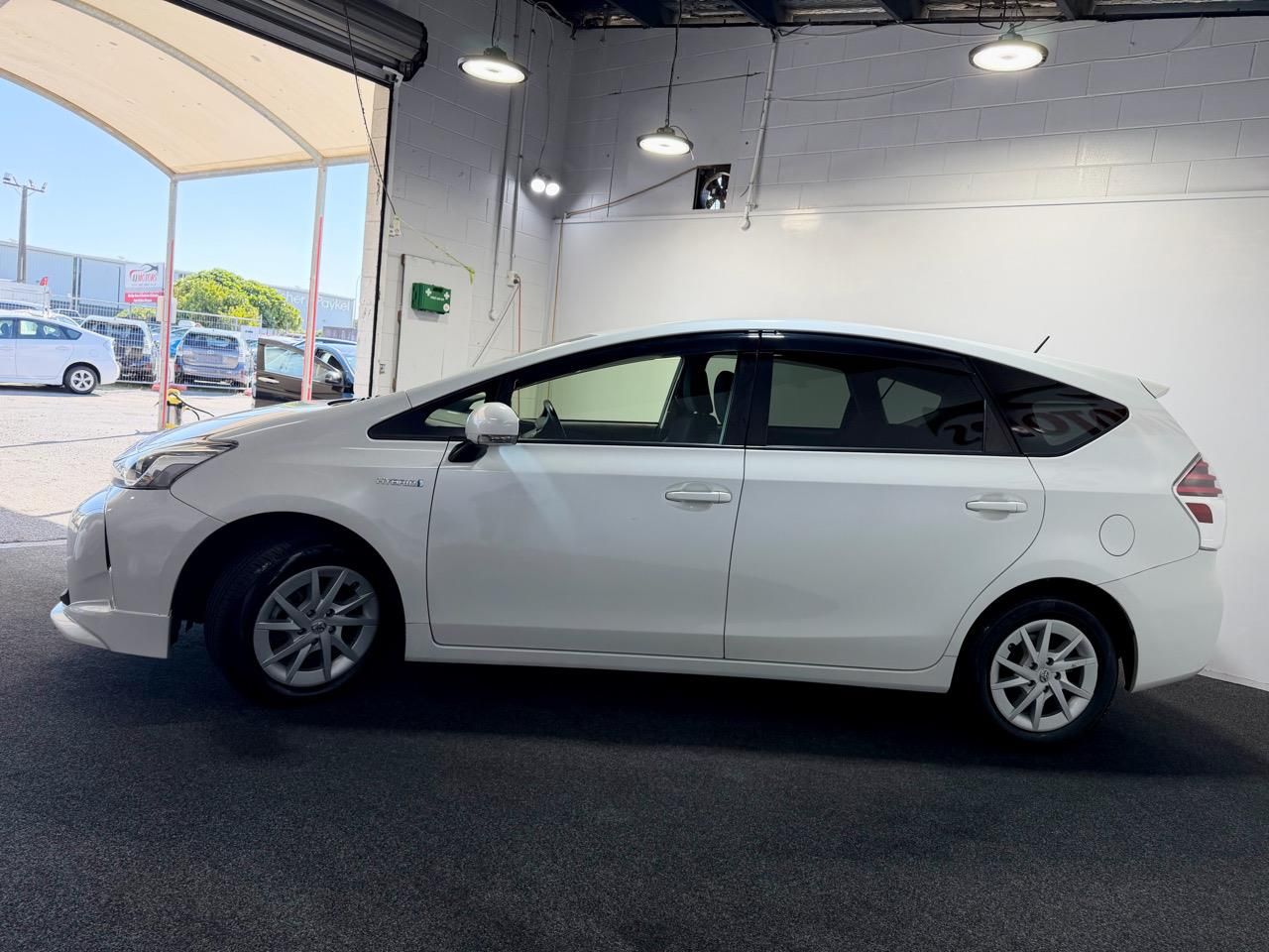 Vehicle image 5
