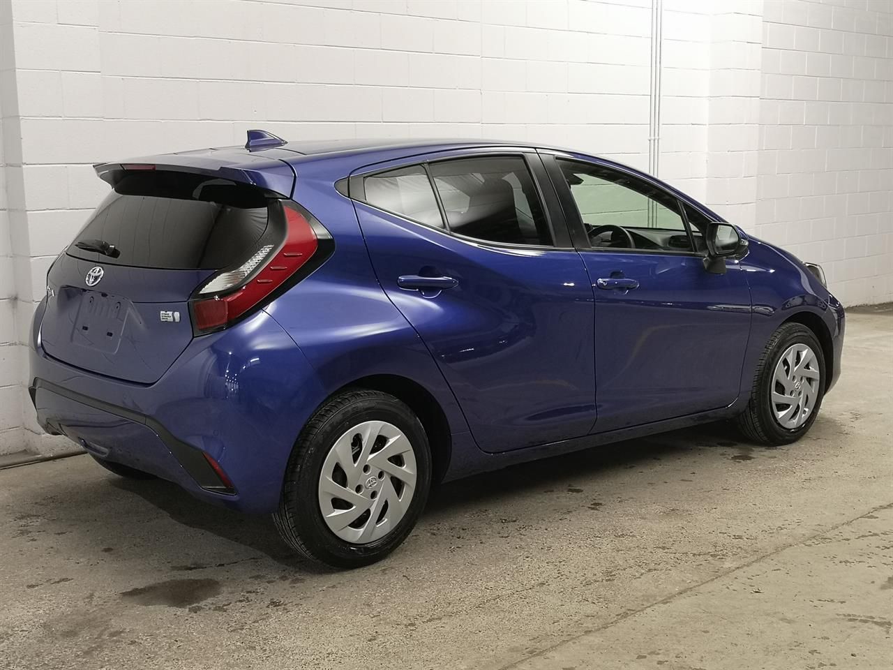 Vehicle image 2